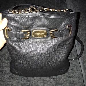 Women’s Michael Kors crossbody purse